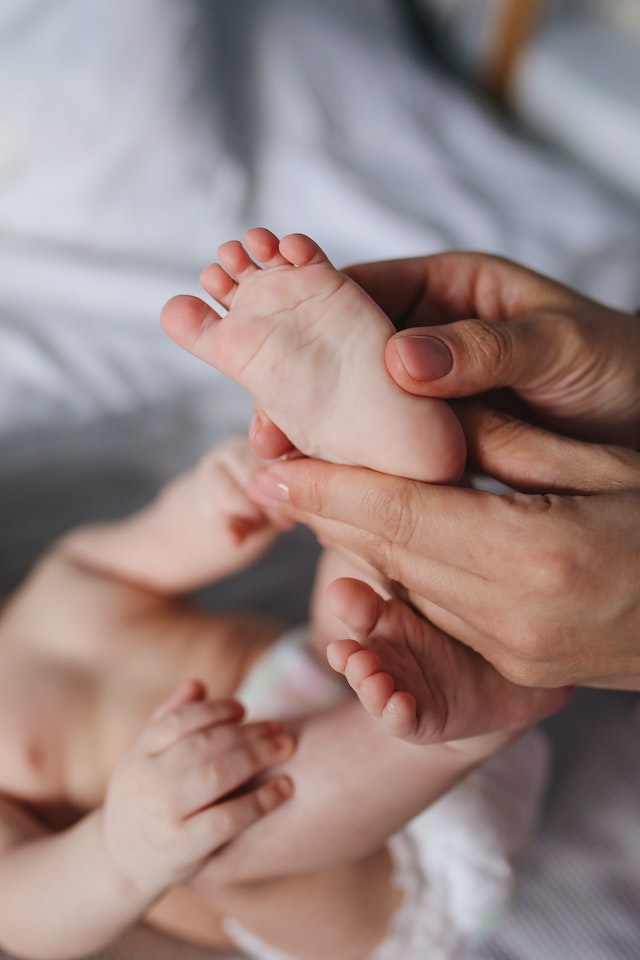 The Magic Touch: 5 Incredible Benefits of Baby Massage
