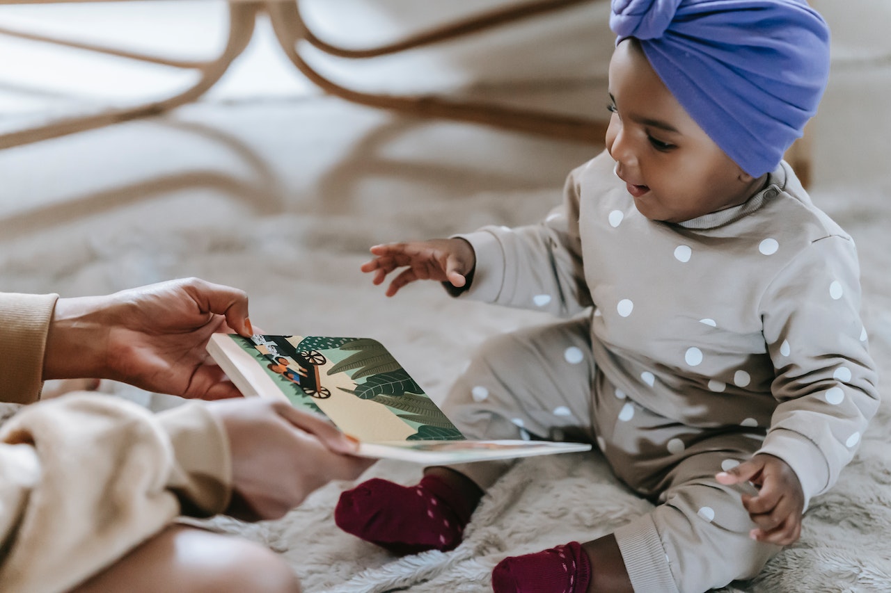 Baby Reading 4