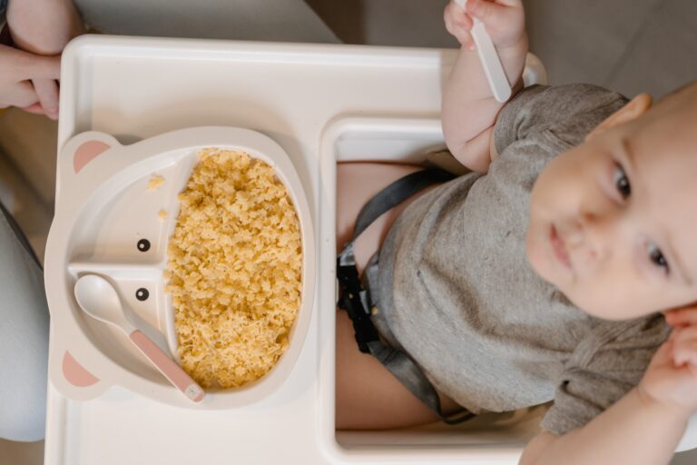 A Parents Guide to Baby Weaning; 10 Top Tips!