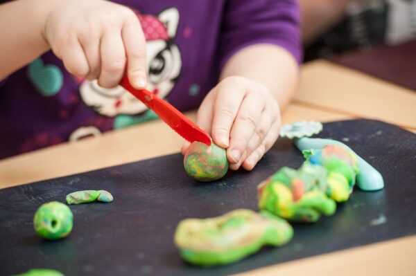 children, play dough, to play-2002917.jpg